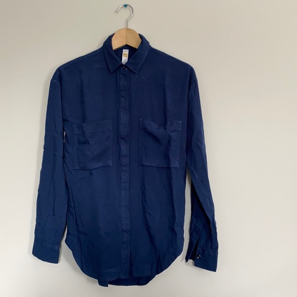 Lole buttoms down shirt - Picture 1 of 4